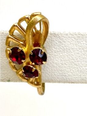 Red Ruby Gold Half Fan Screw Back Clip-On Vintage Earrings